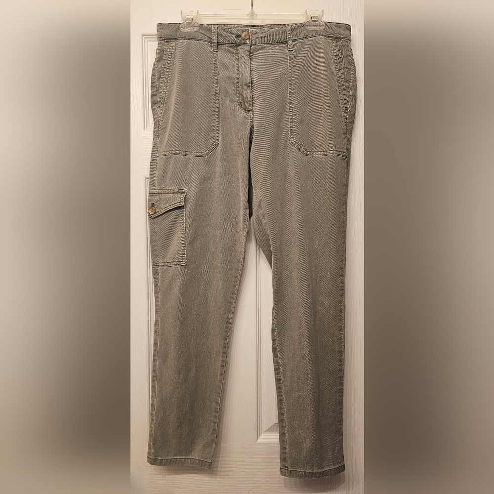 J. Jill Women's Green Cargo Pants